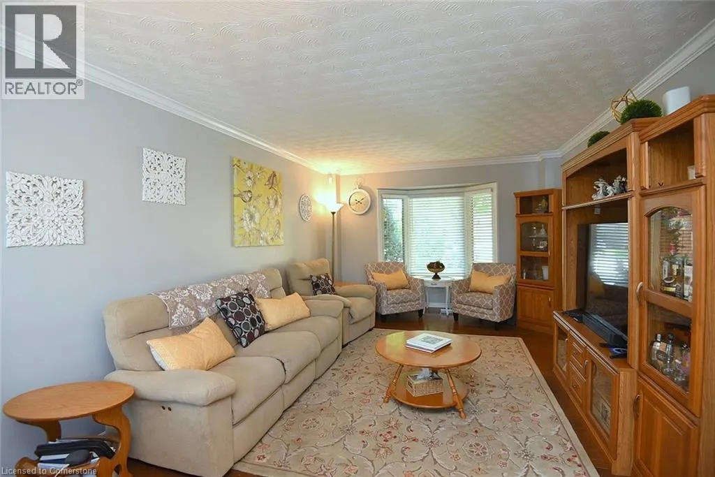 11 JACQUELINE Boulevard