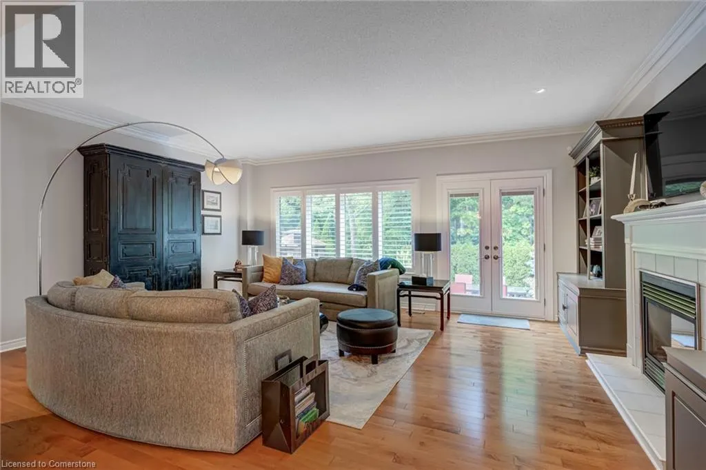 2372 RAVINE Gate