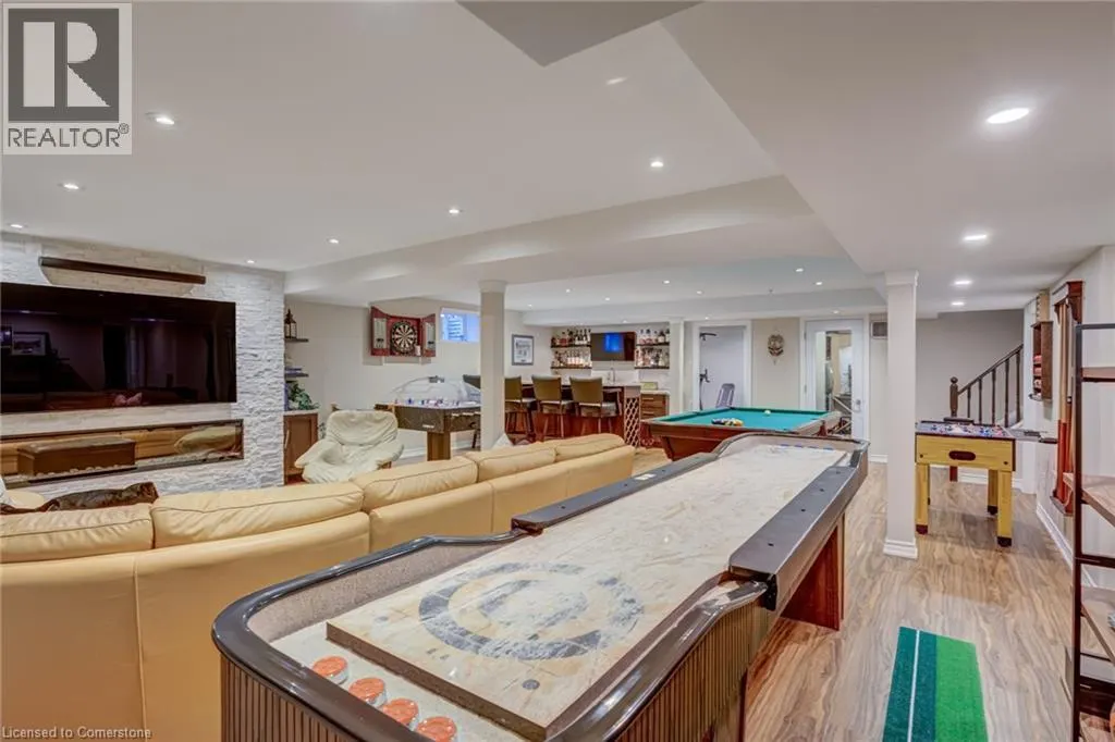 2372 RAVINE Gate