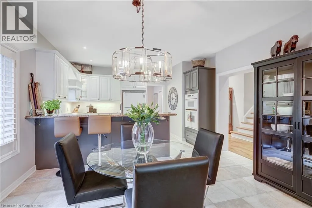 2372 RAVINE Gate