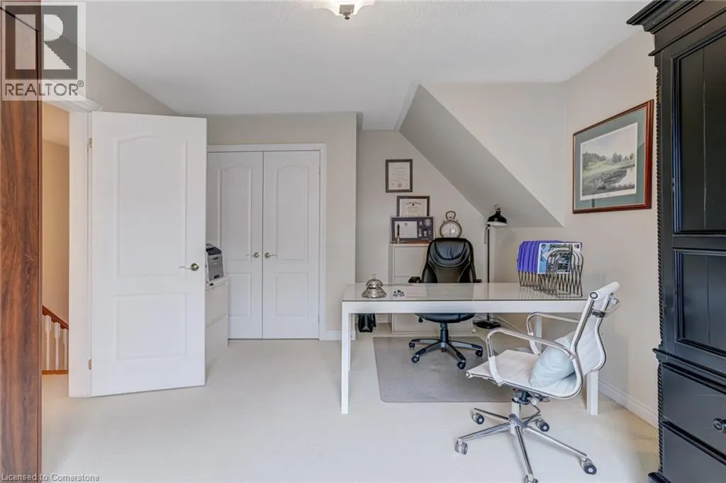 2372 RAVINE Gate