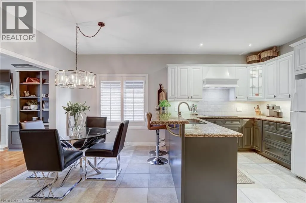 2372 RAVINE Gate