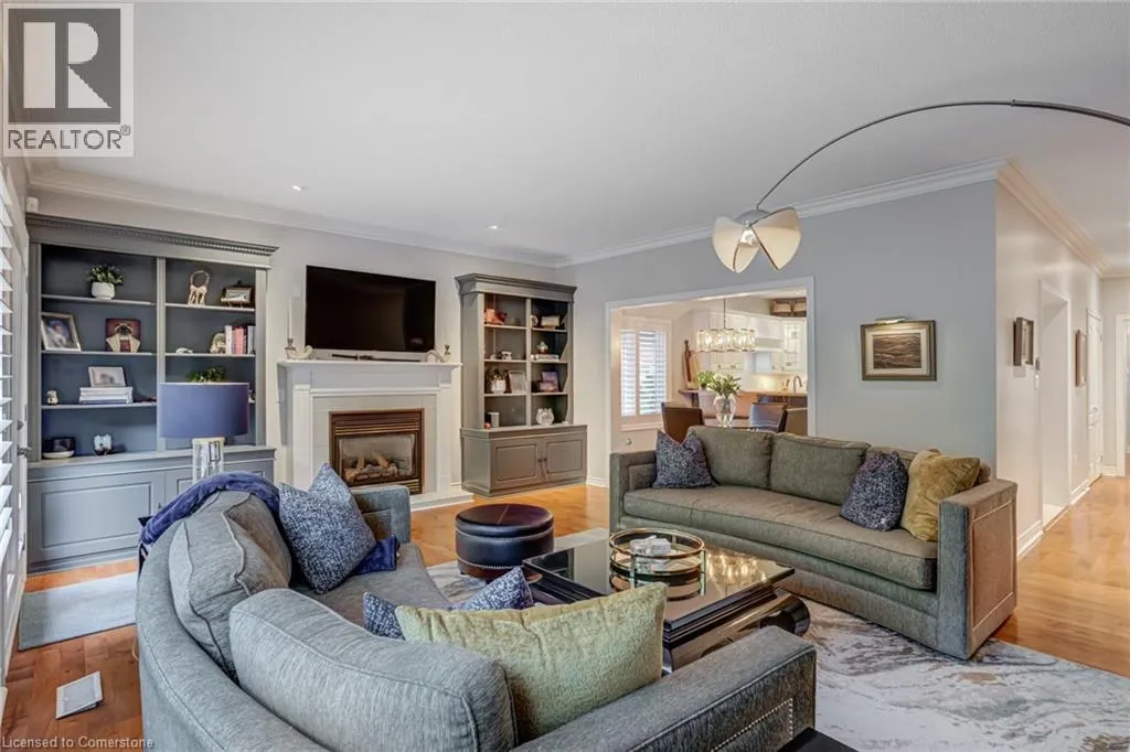 2372 RAVINE Gate