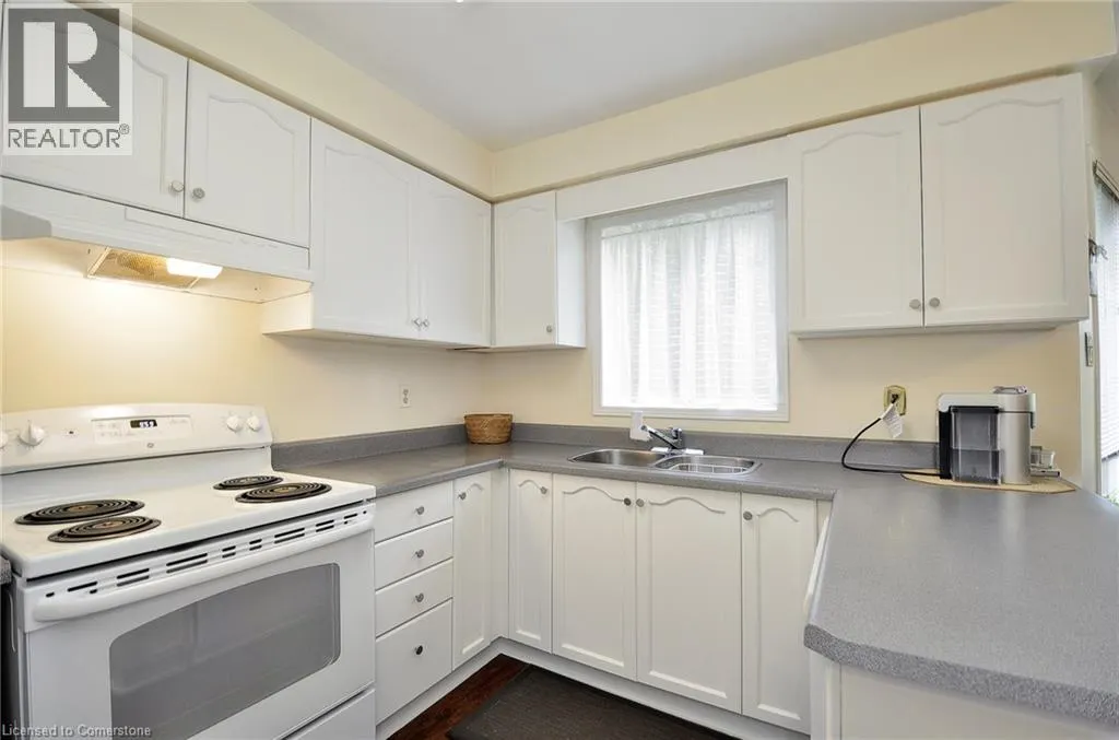 61 HARWOOD Road