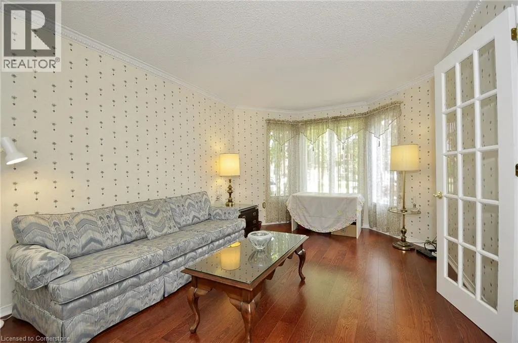 61 HARWOOD Road