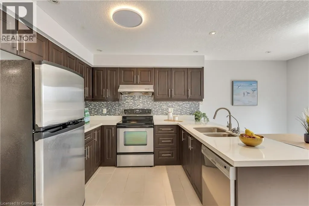 205 HOLBEACH Crescent