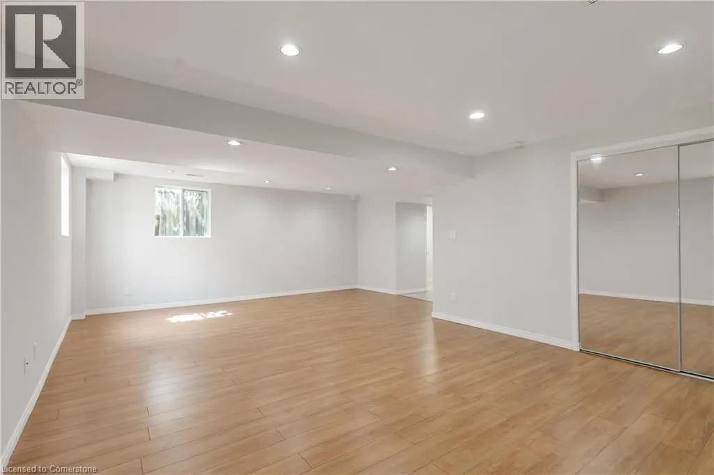 205 HOLBEACH Crescent