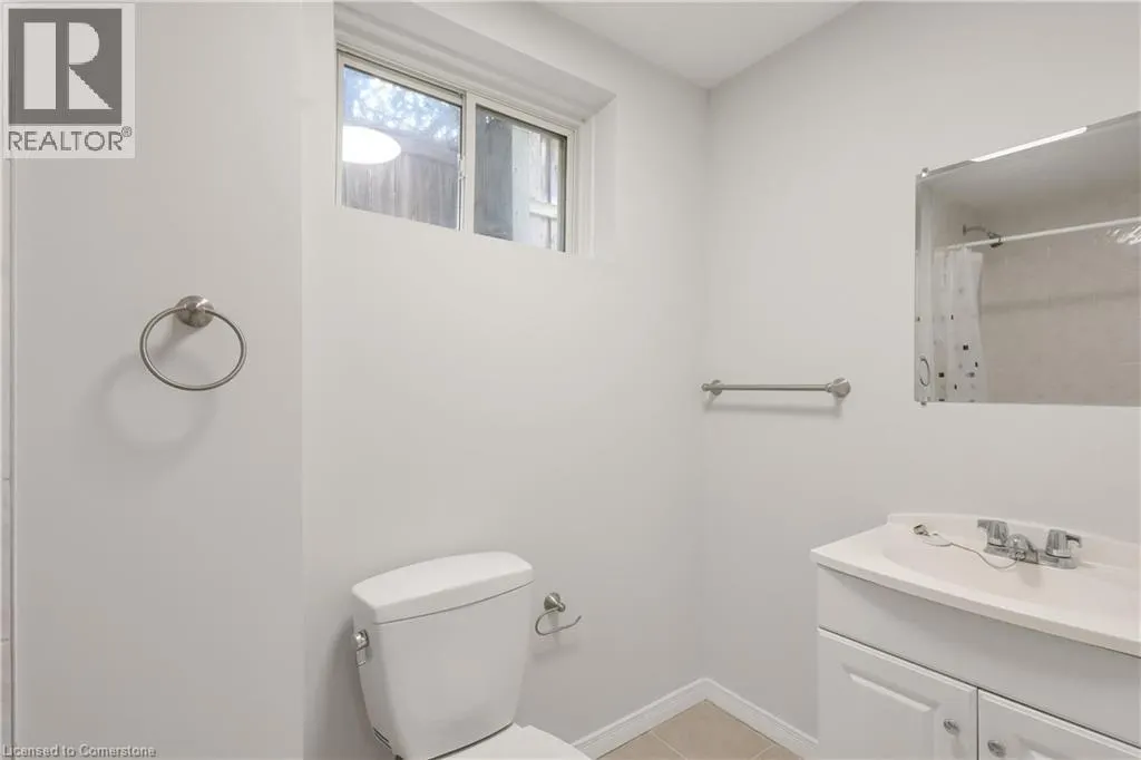205 HOLBEACH Crescent