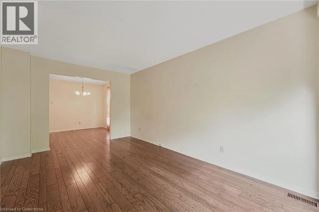 536 THORNDALE Drive