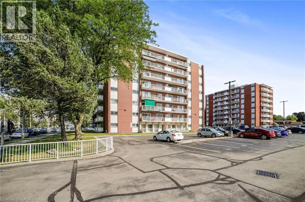 8 WOODMAN Drive S Unit# 808, #808