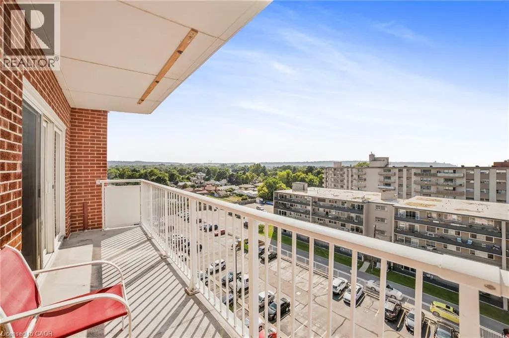 8 WOODMAN Drive S Unit# 808, #808