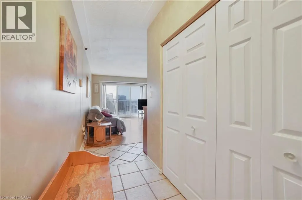 8 WOODMAN Drive S Unit# 808, #808