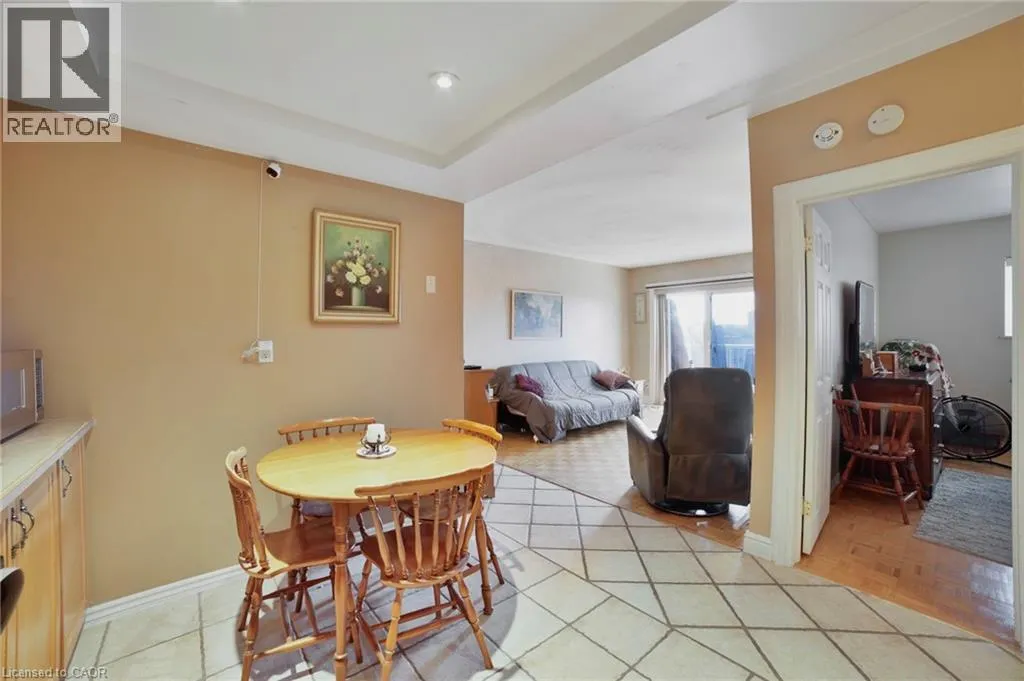 8 WOODMAN Drive S Unit# 808, #808