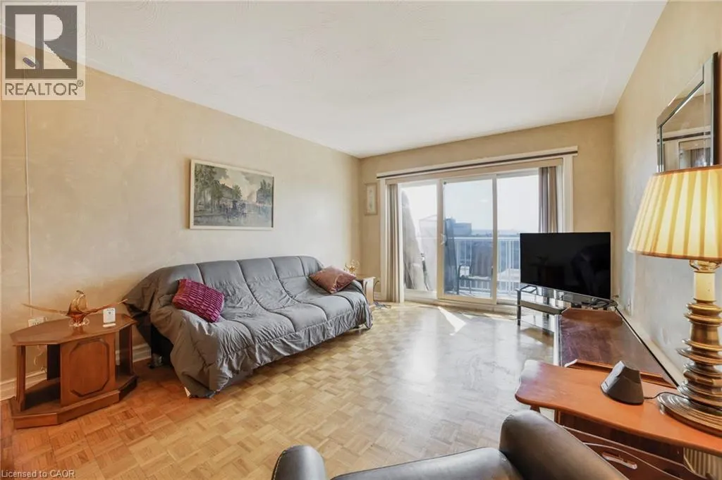 8 WOODMAN Drive S Unit# 808, #808
