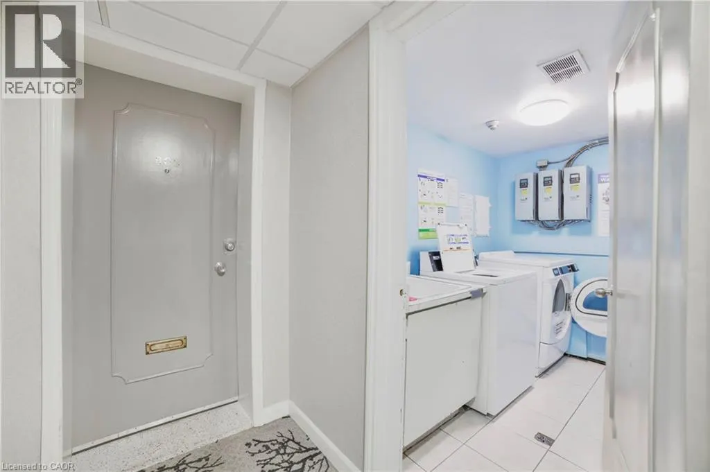 8 WOODMAN Drive S Unit# 808, #808