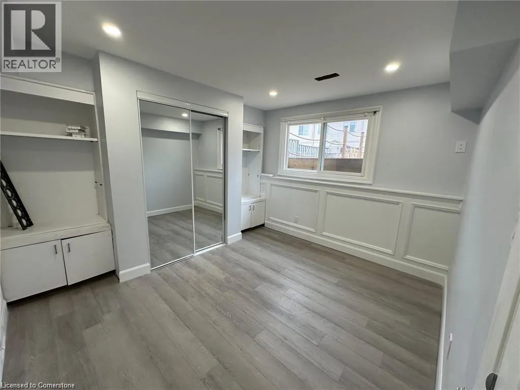 8 ROSENEATH Crescent Unit# B, #B