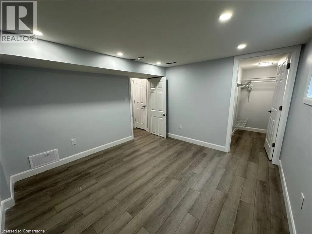 8 ROSENEATH Crescent Unit# B, #B