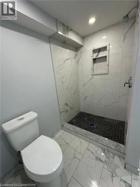 8 ROSENEATH Crescent Unit# B, #B