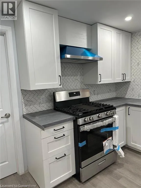 8 ROSENEATH Crescent Unit# B, #B