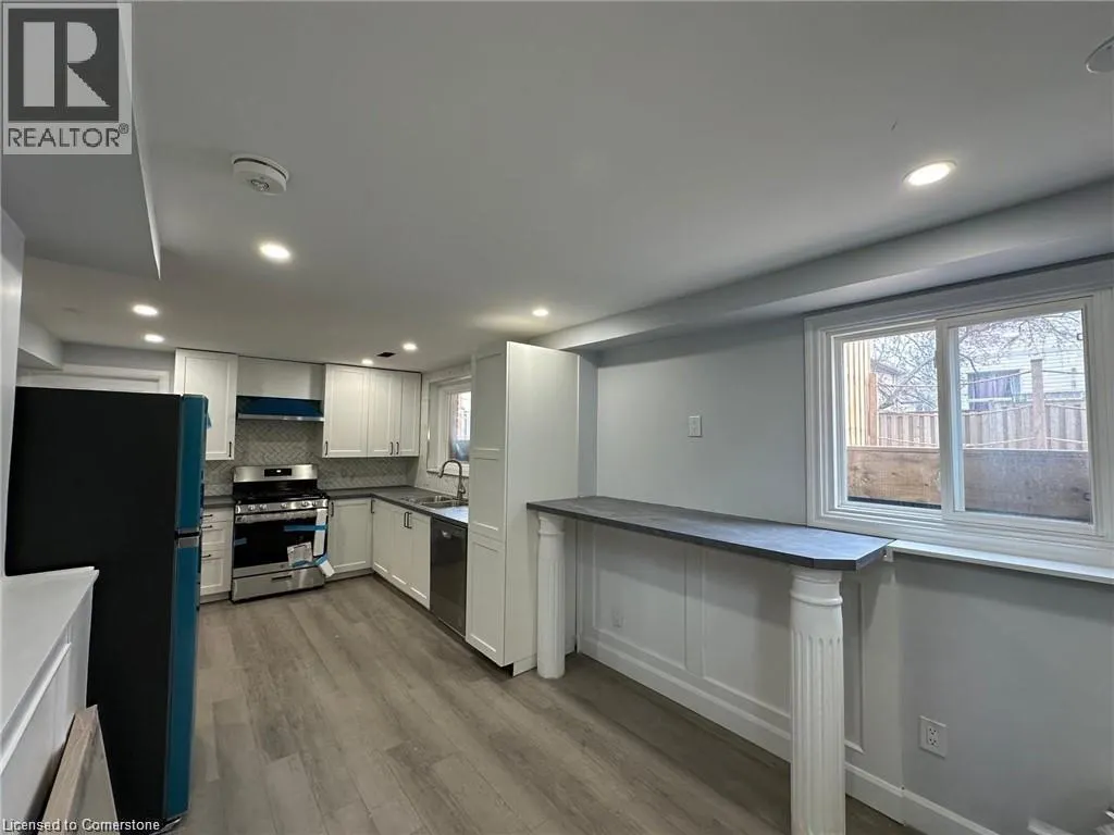 8 ROSENEATH Crescent Unit# B, #B