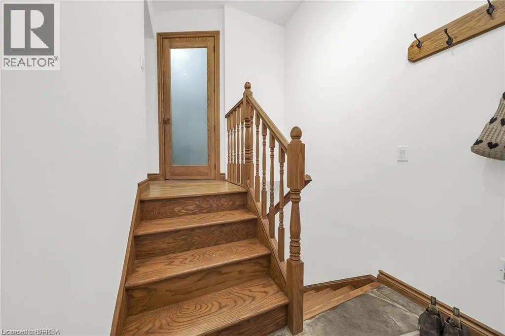 38 GRAND RIVER Street S