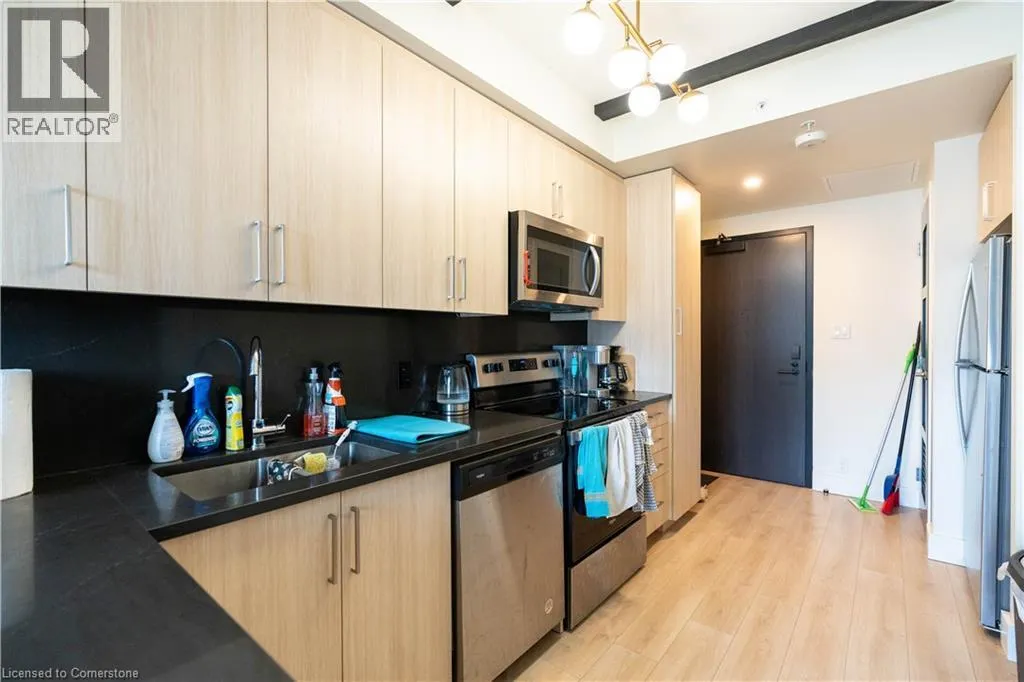 145 COLUMBIA Street W Unit# 835, #835