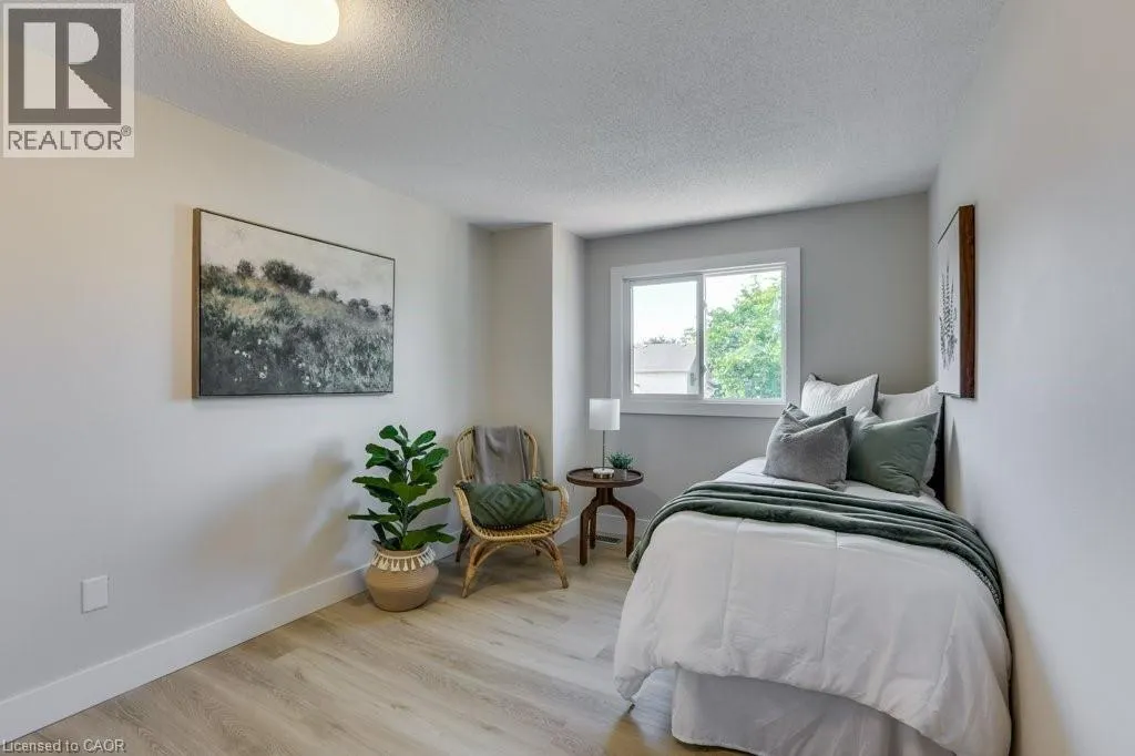 246 MARTINET Avenue