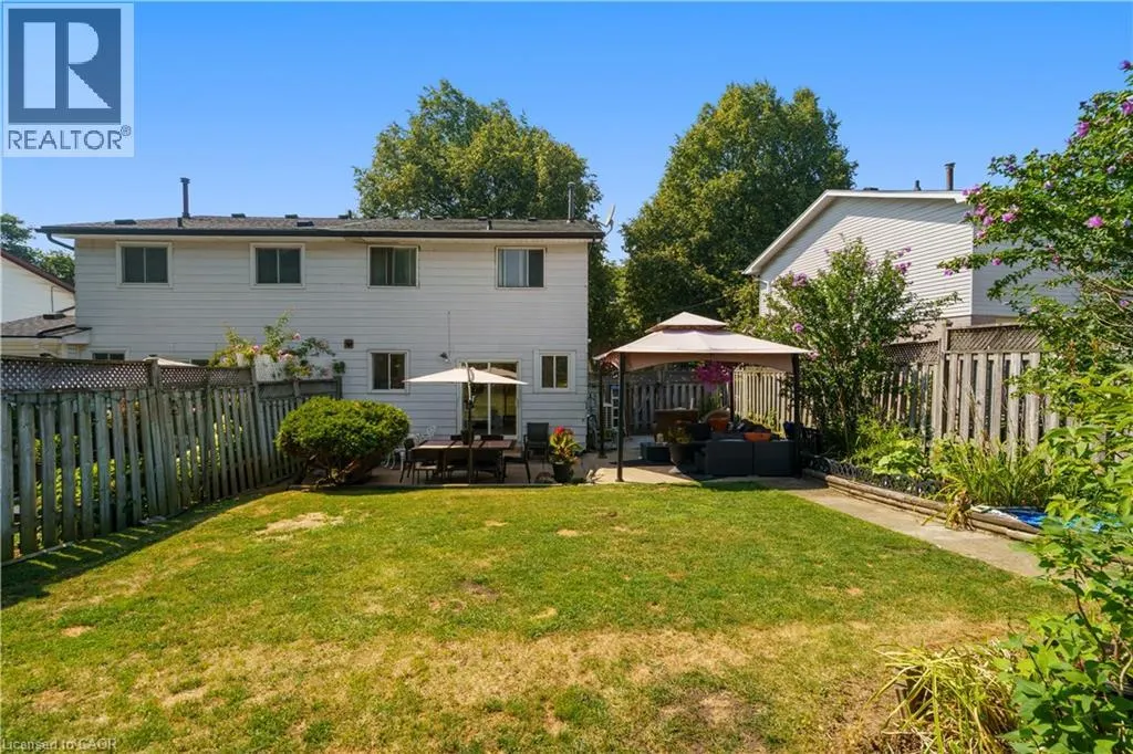 10 GLEN EDEN Court