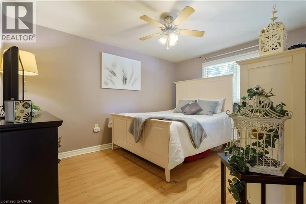 10 GLEN EDEN Court