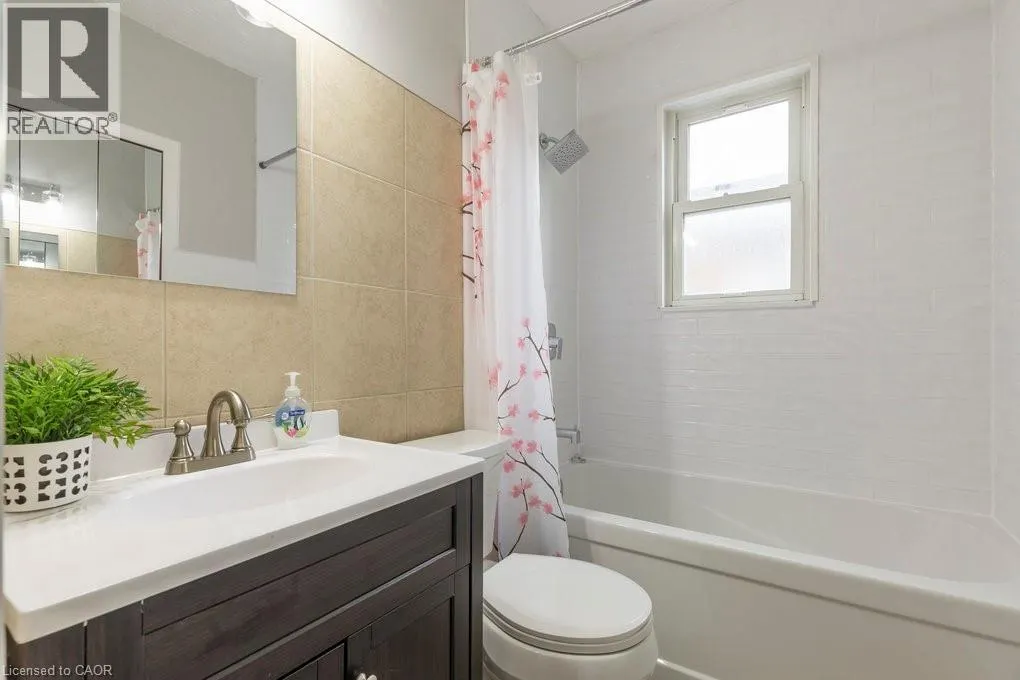 169 EAST 32ND Street