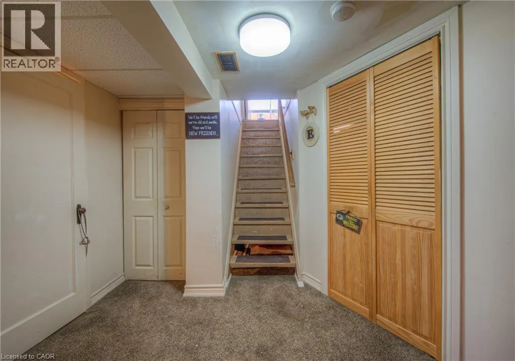 14 BARONS Avenue S