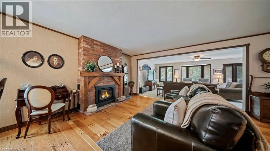 46 BERKLEY Crescent