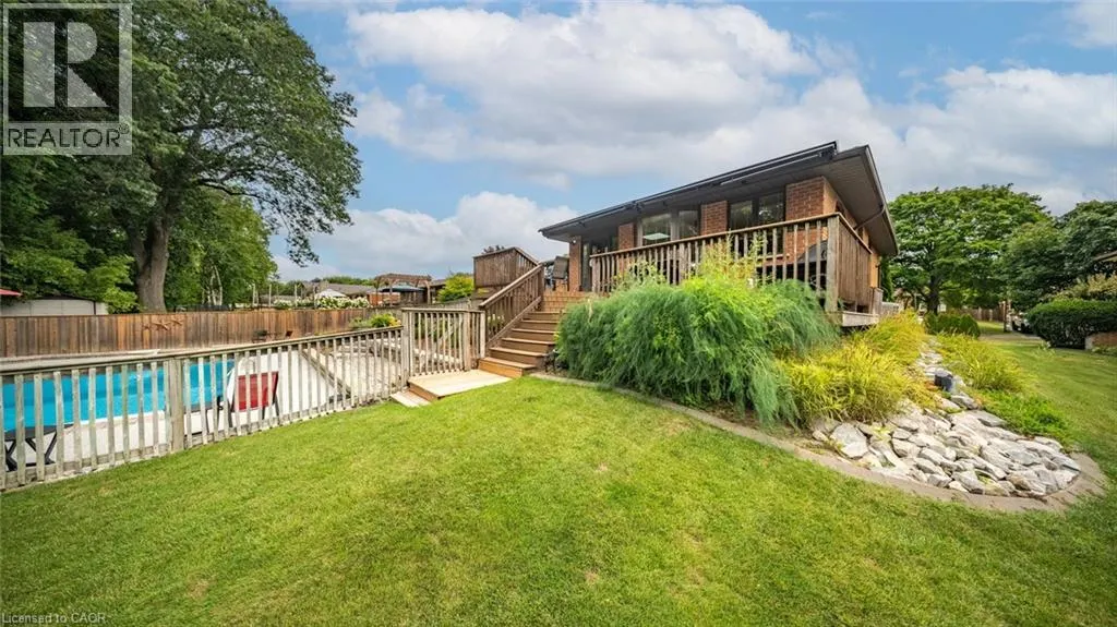 46 BERKLEY Crescent