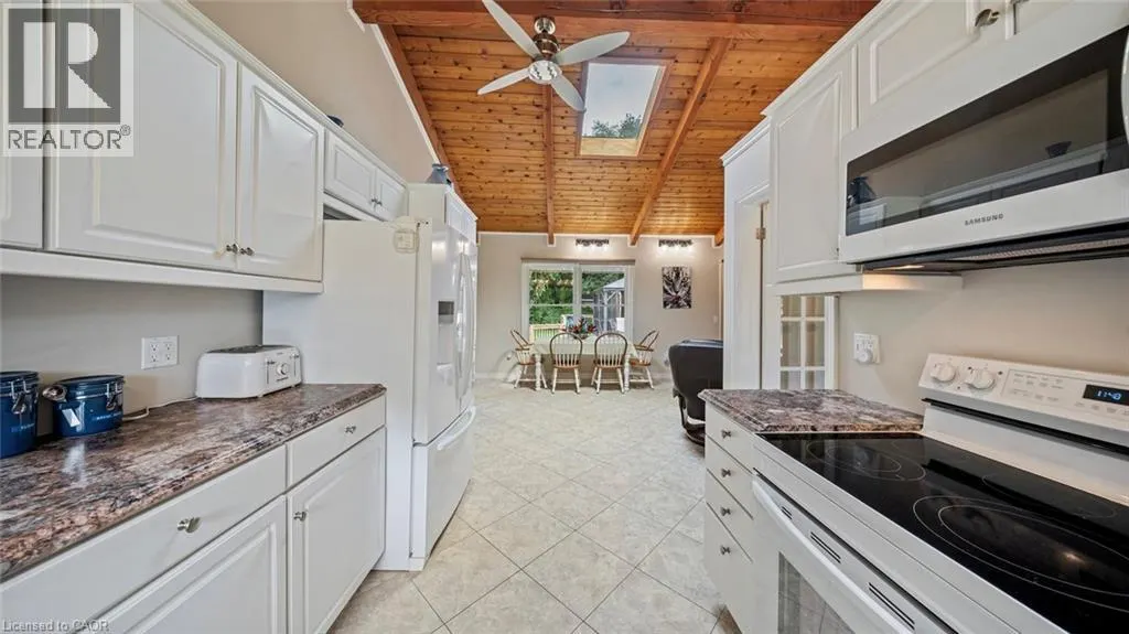 15 EVERGREEN HILL Road
