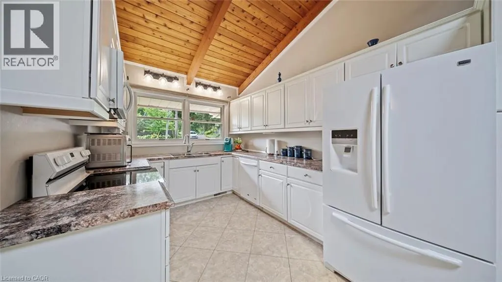 15 EVERGREEN HILL Road