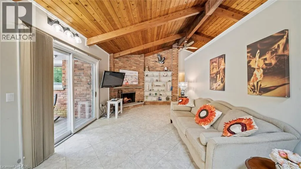 15 EVERGREEN HILL Road