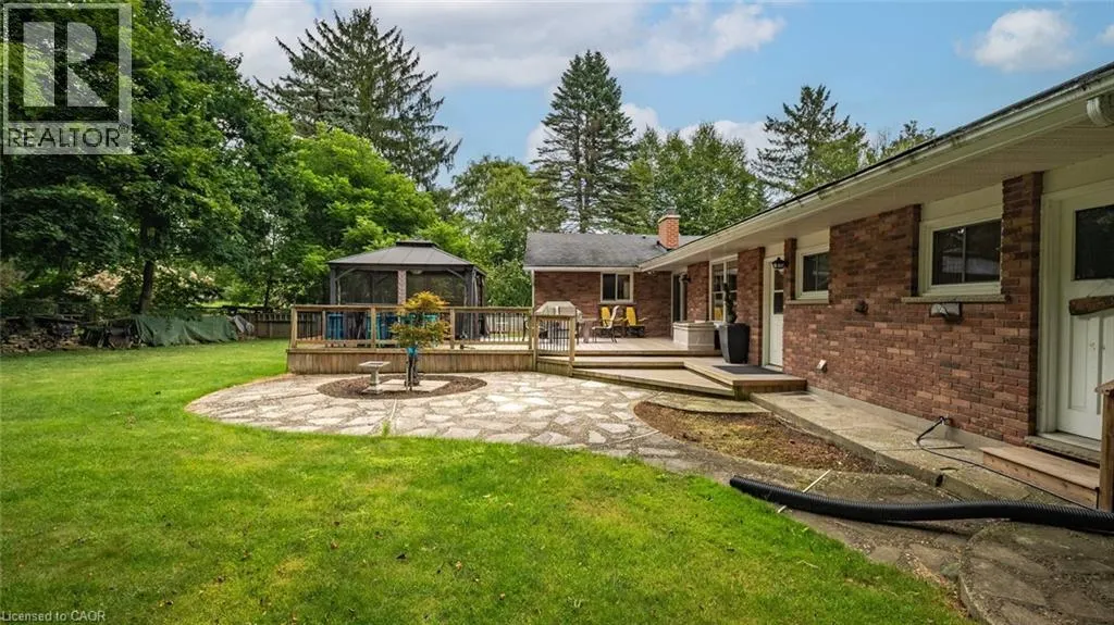 15 EVERGREEN HILL Road