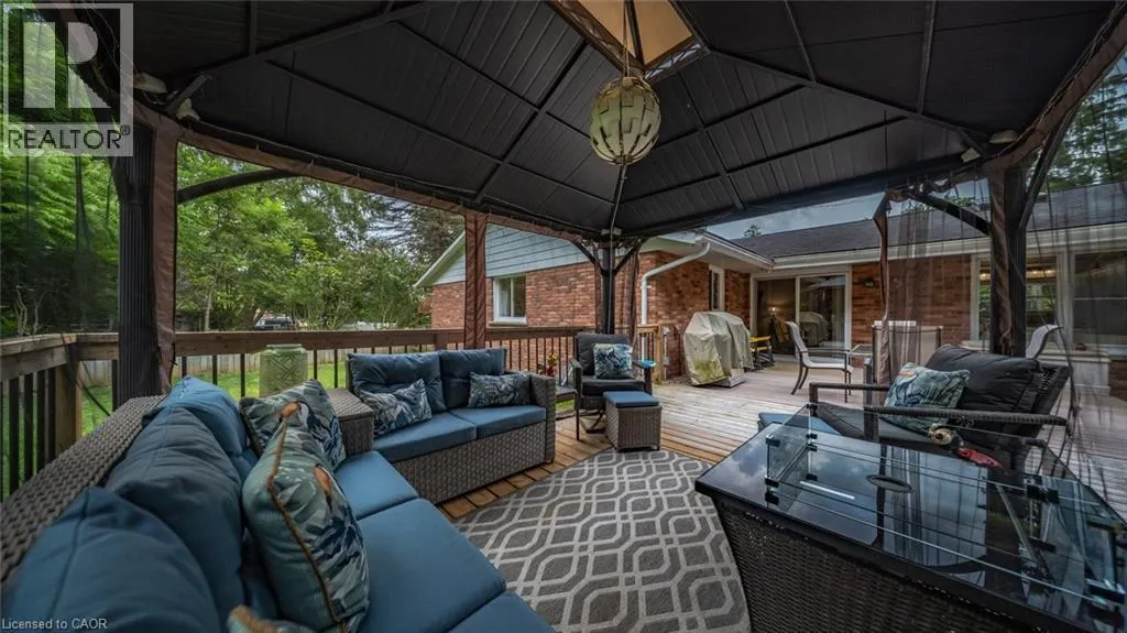15 EVERGREEN HILL Road