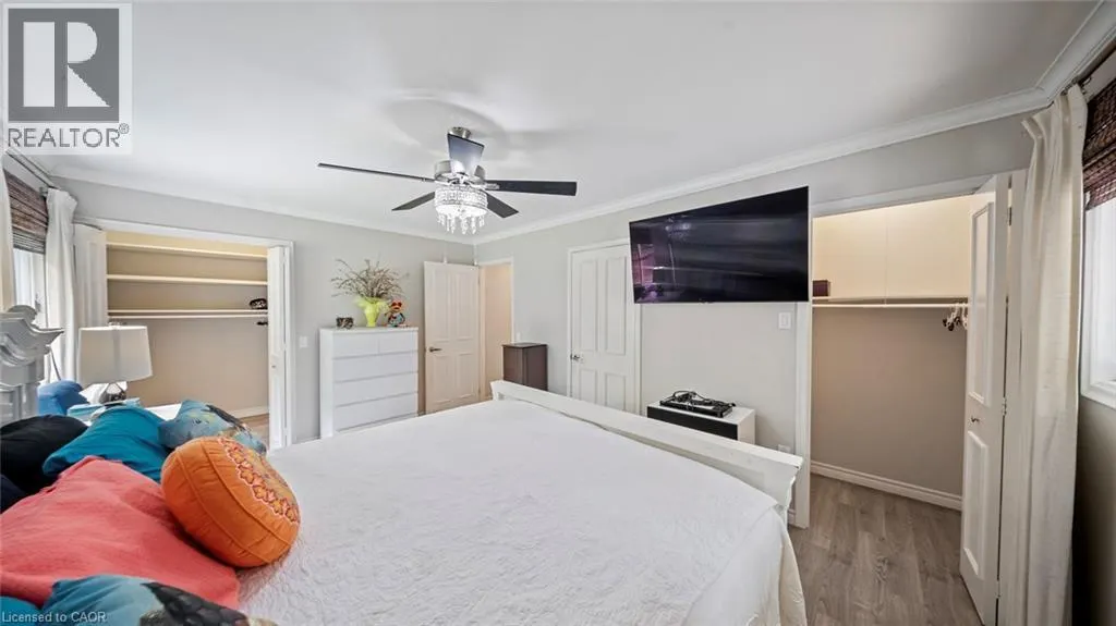 15 EVERGREEN HILL Road