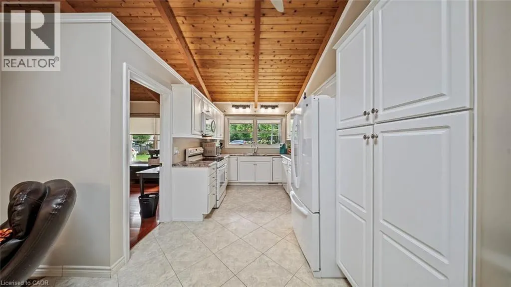 15 EVERGREEN HILL Road