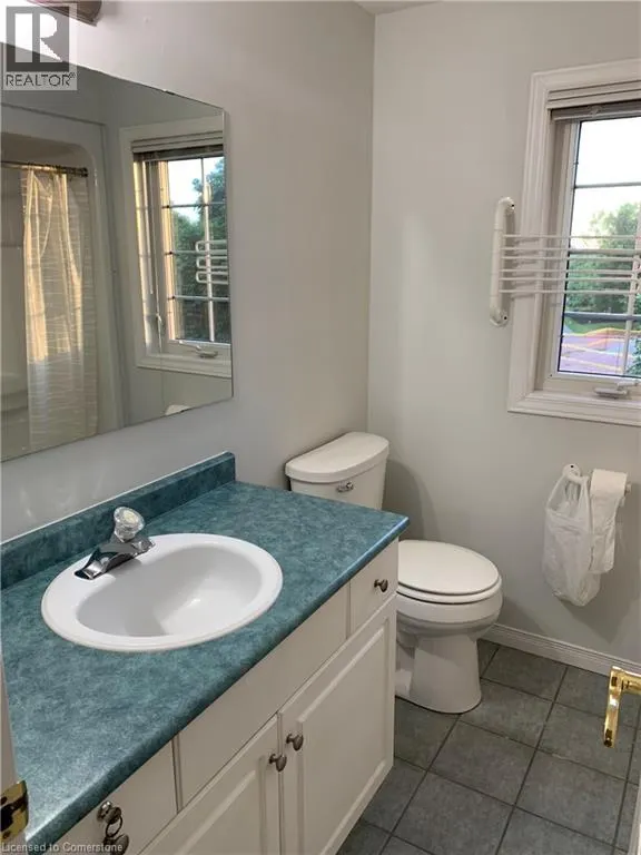 661 HEATHCLIFFE Place Unit# Upper, #Upper