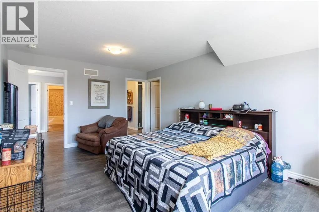 39 BASSWOOD Road