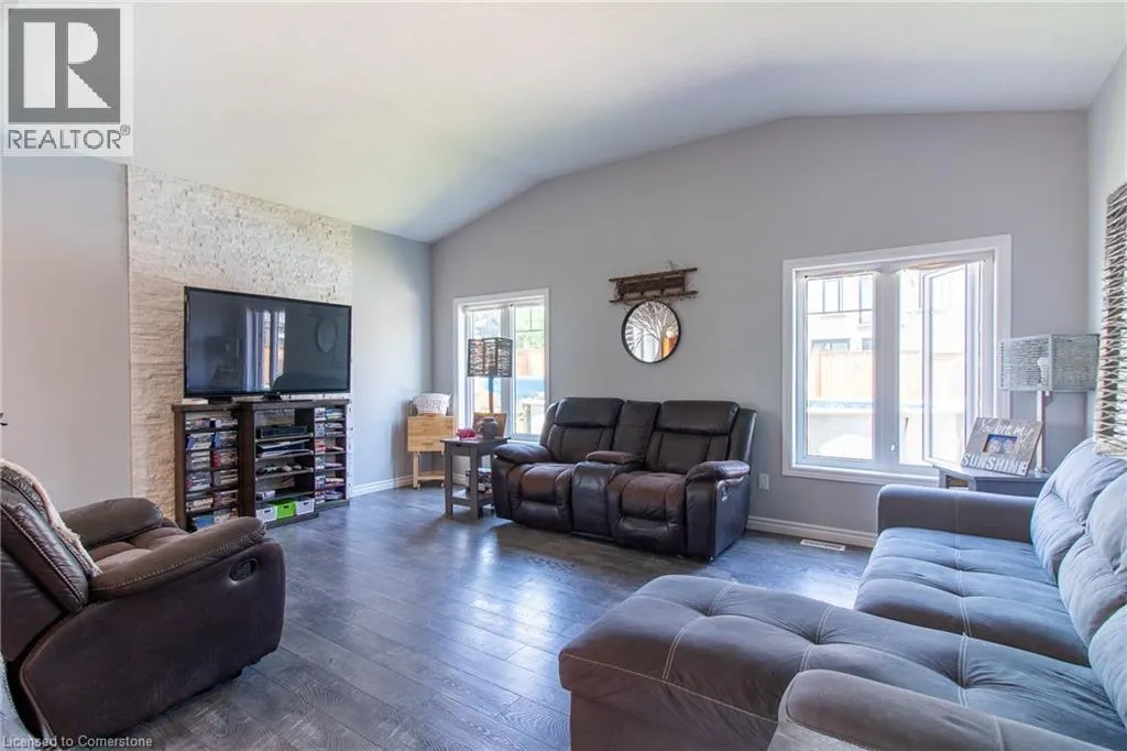 39 BASSWOOD Road