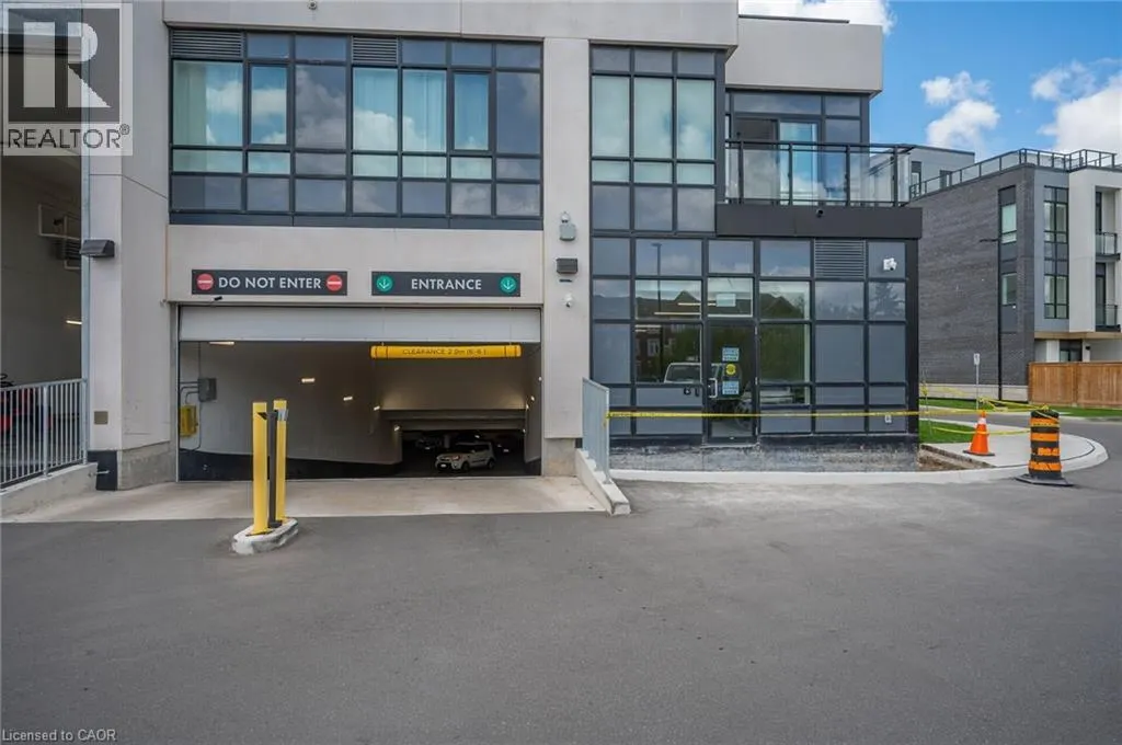 395 DUNDAS Street Unit# 718, #718
