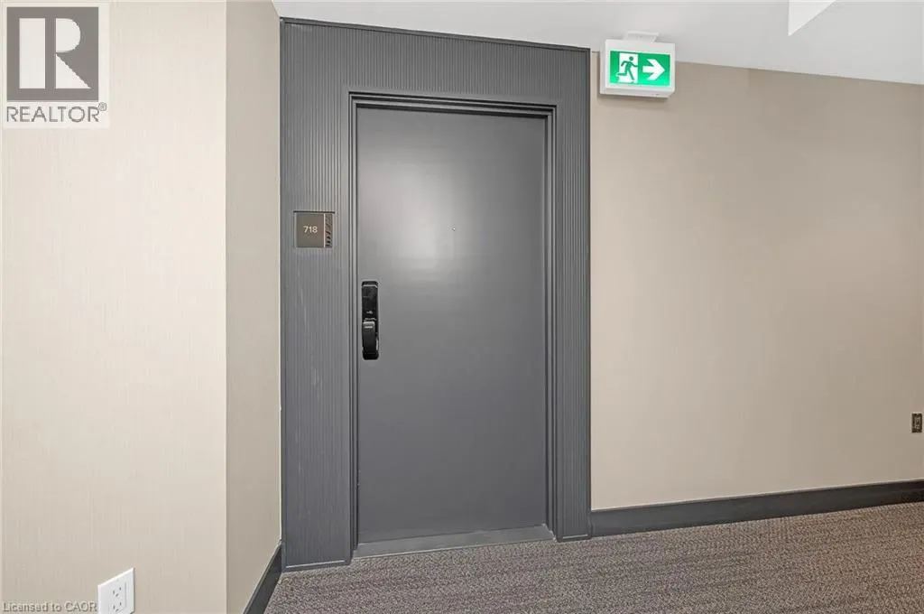 395 DUNDAS Street Unit# 718, #718