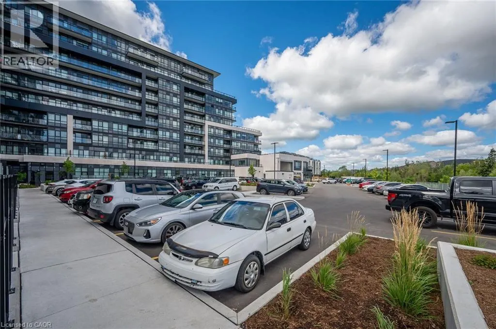 395 DUNDAS Street Unit# 718, #718