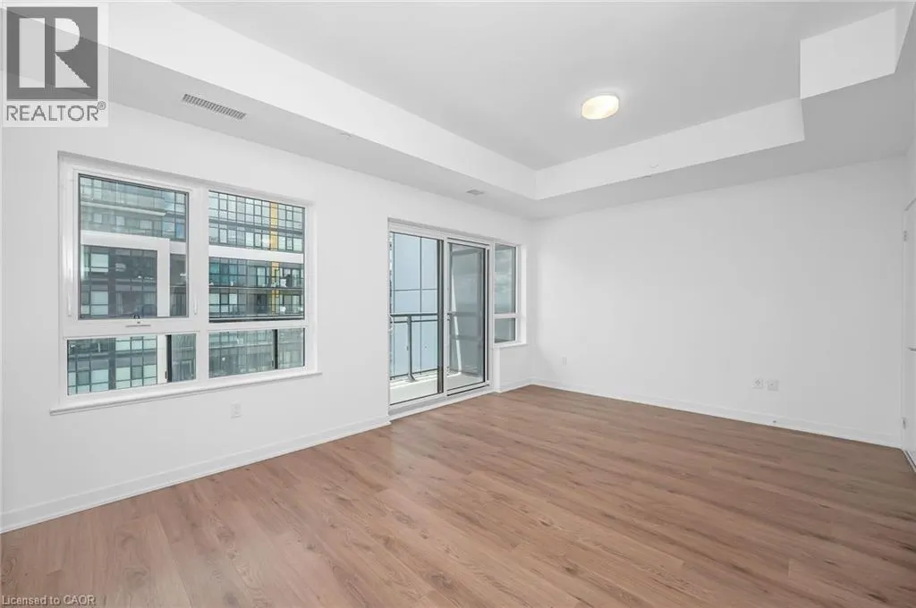 395 DUNDAS Street Unit# 718, #718