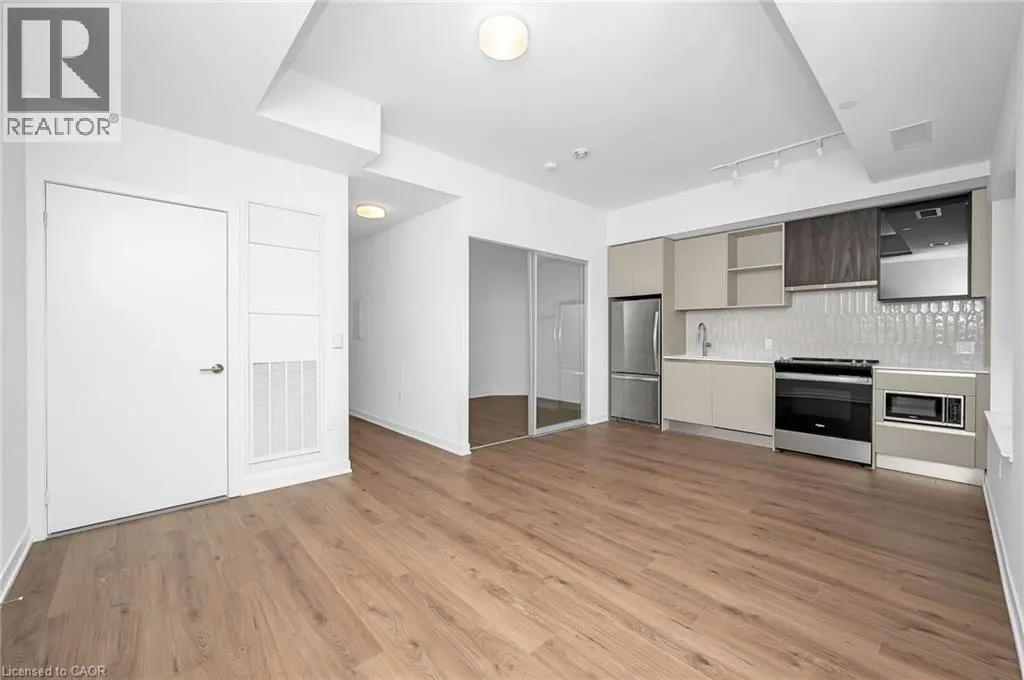 395 DUNDAS Street Unit# 718, #718