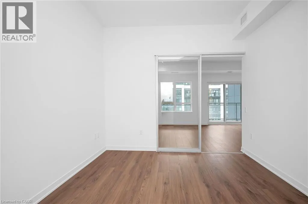 395 DUNDAS Street Unit# 718, #718