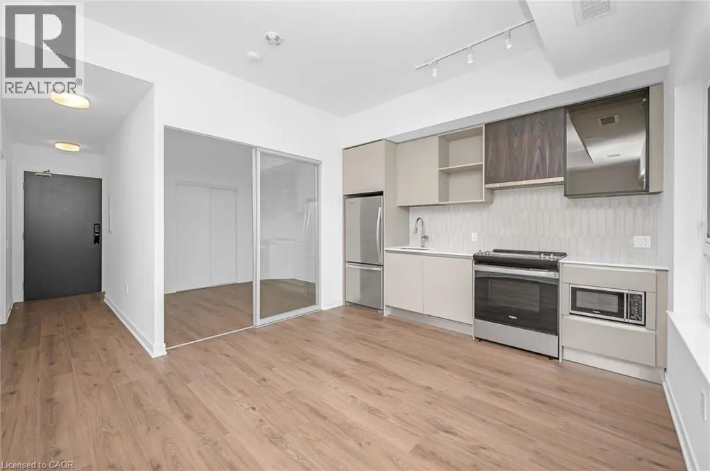 395 DUNDAS Street Unit# 718, #718